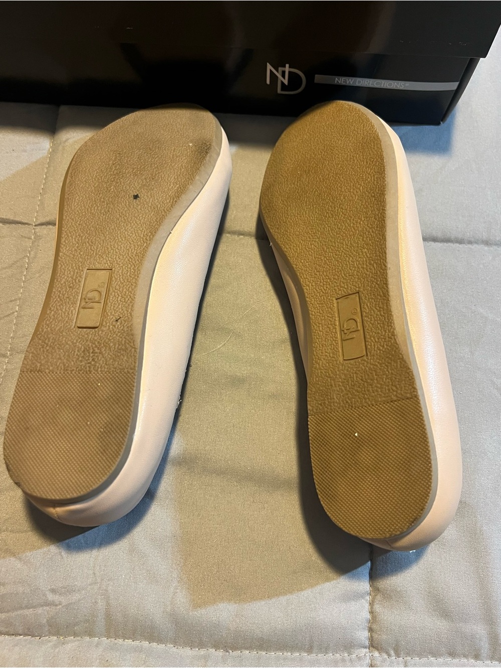 new directions Nude Scalloped Ballet Flats - Picture 3 of 4